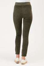 Load image into Gallery viewer, Wearable By XCVI - Oslo Legging - Shopboutiquekarma