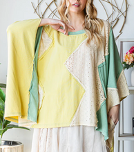 Load image into Gallery viewer, Oli &amp; Hali - WASHED MULTICOLOR ZIGZAG OVERSIZED TOP