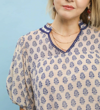 Load image into Gallery viewer, Umgee - Two Tone Abstract Print Top