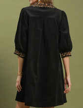 Load image into Gallery viewer, Umgee - V-Neck Shift Dress with Contrast Trim