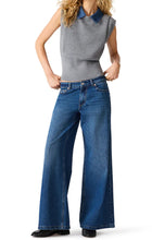 Load image into Gallery viewer, STEVE MADDEN - KELSON SWEATER