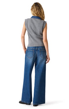 Load image into Gallery viewer, STEVE MADDEN - KELSON SWEATER